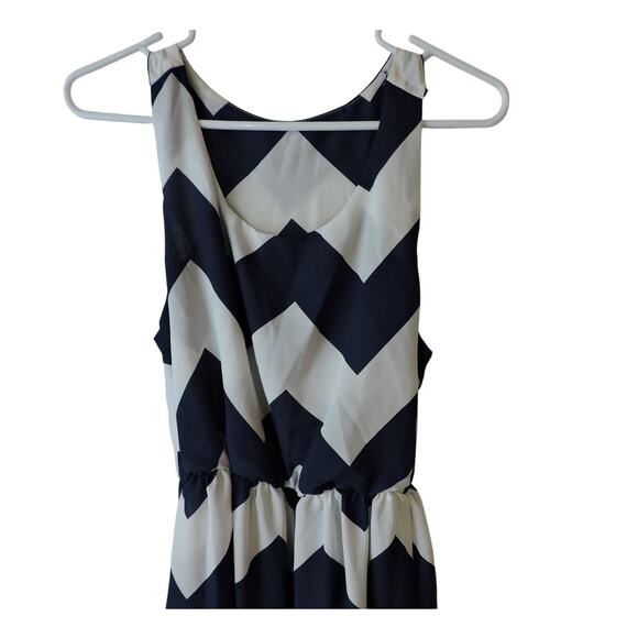 Sleeveless Chevron Maxi Dress Size S-M - Picture 3 of 3